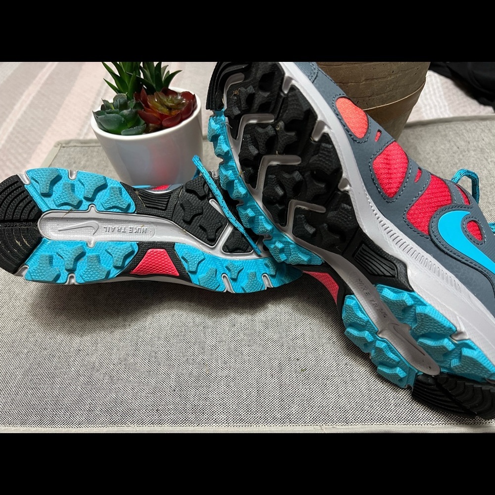 Nike Trail - image 3